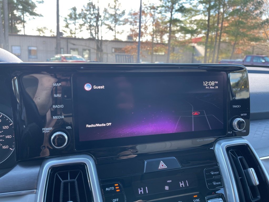 Certified 2022 Kia Sorento SX image 10