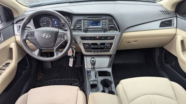 Used 2015 Hyundai Sonata SE image 22