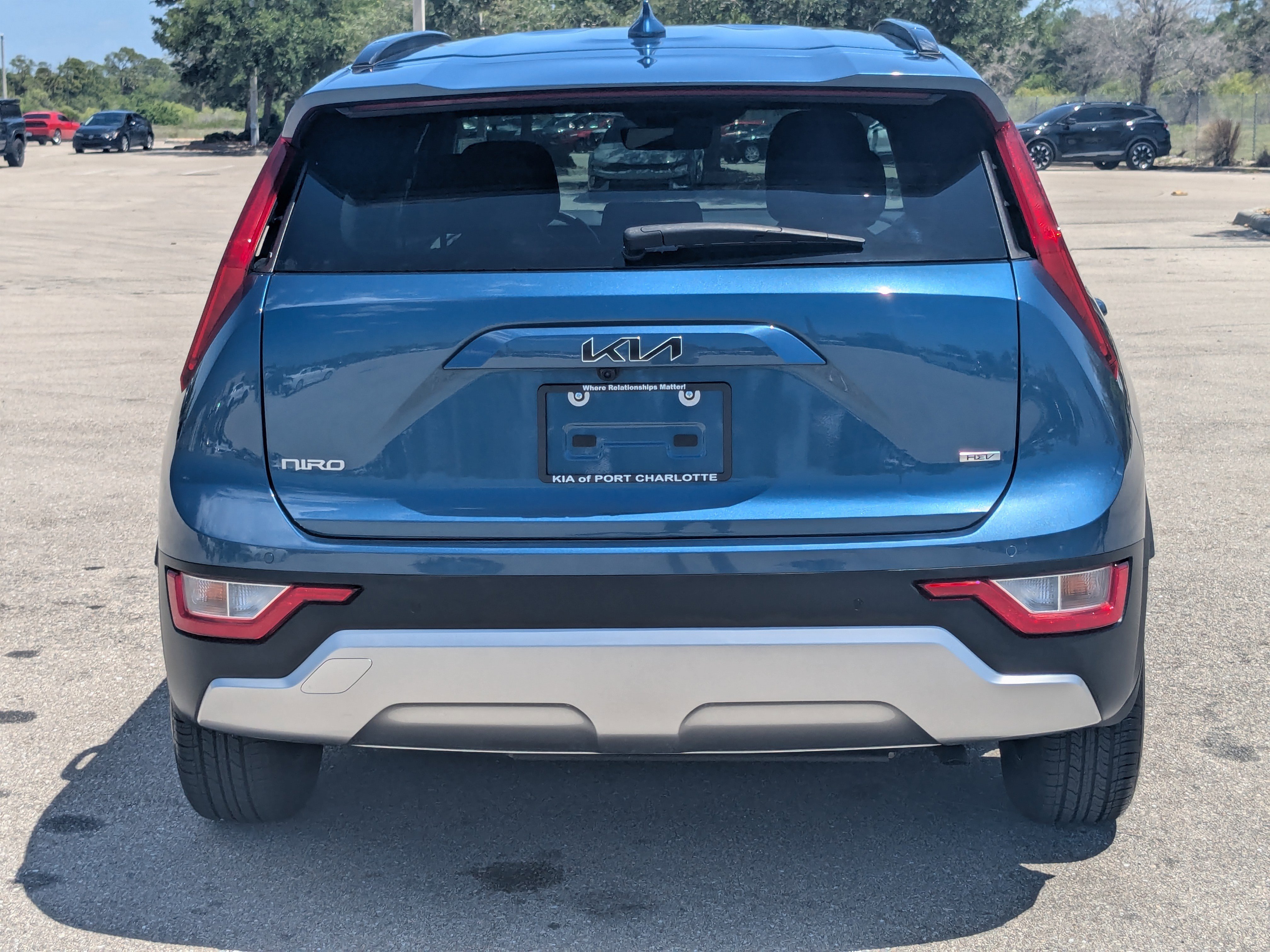 Certified 2024 Kia Niro EX FWD image 6