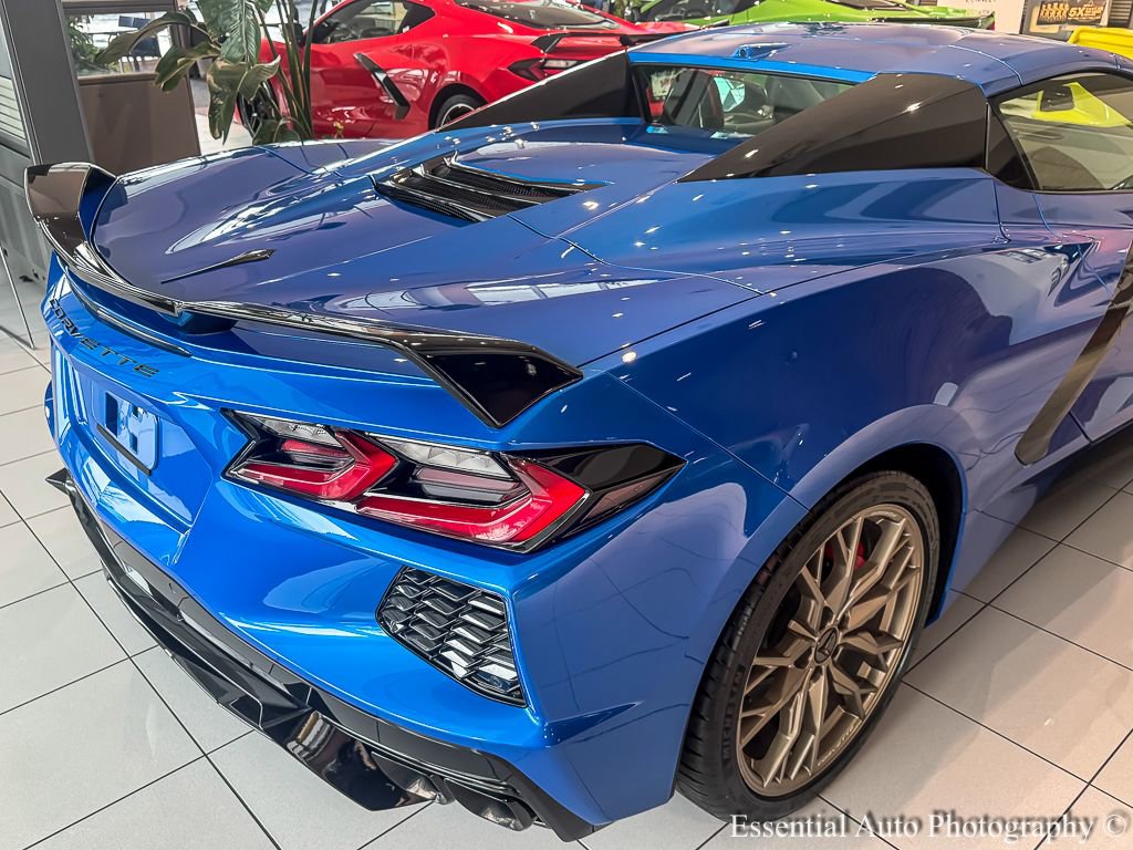 Used 2024 Chevrolet Corvette Stingray Premium Conv w/ Z51 Performance Package RWD image 11