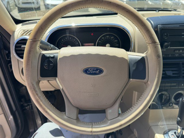 Used 2006 Ford Explorer XLT AWD/4WD image 9