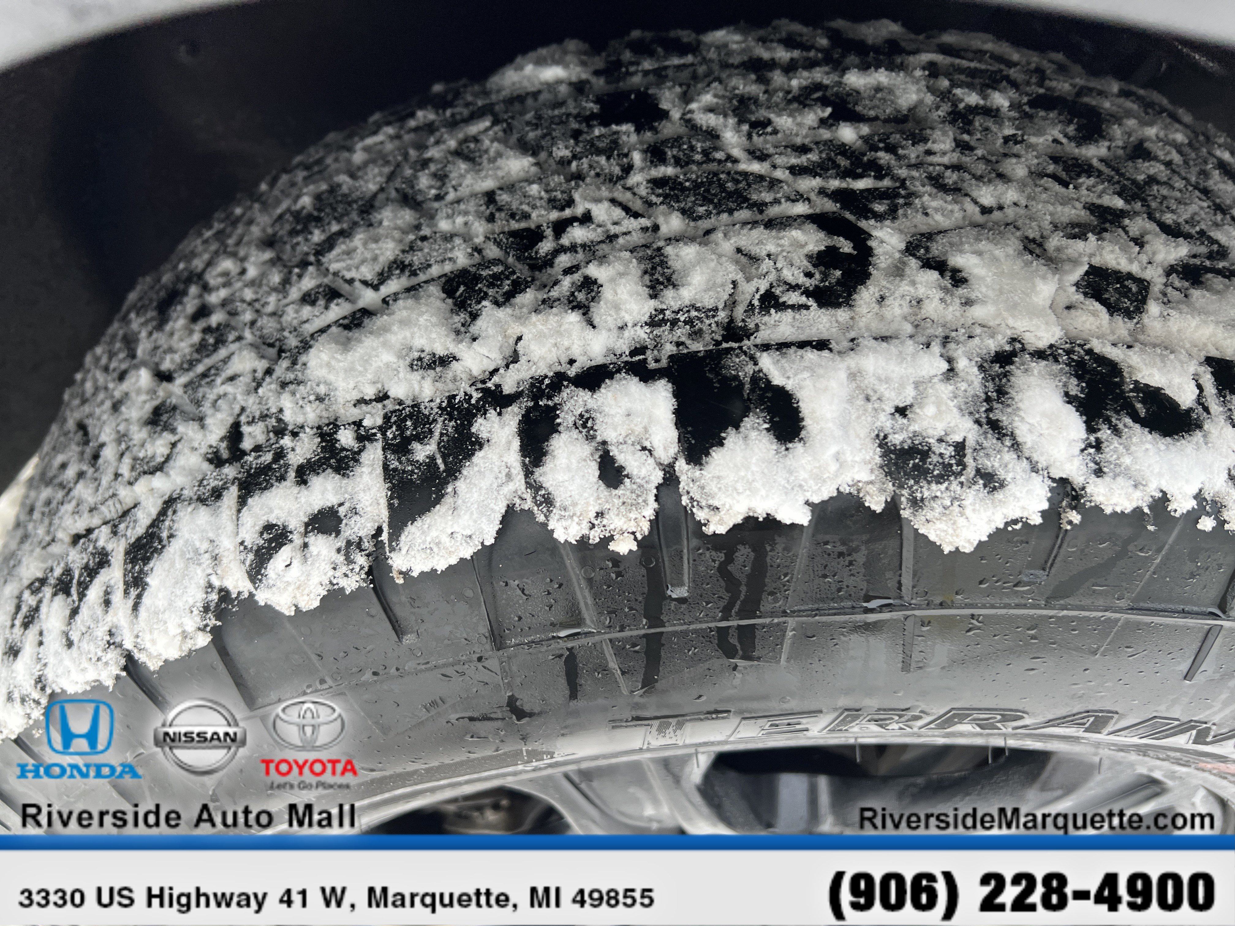 Used 2021 GMC Acadia AT4 w/ Trailering Package image 12