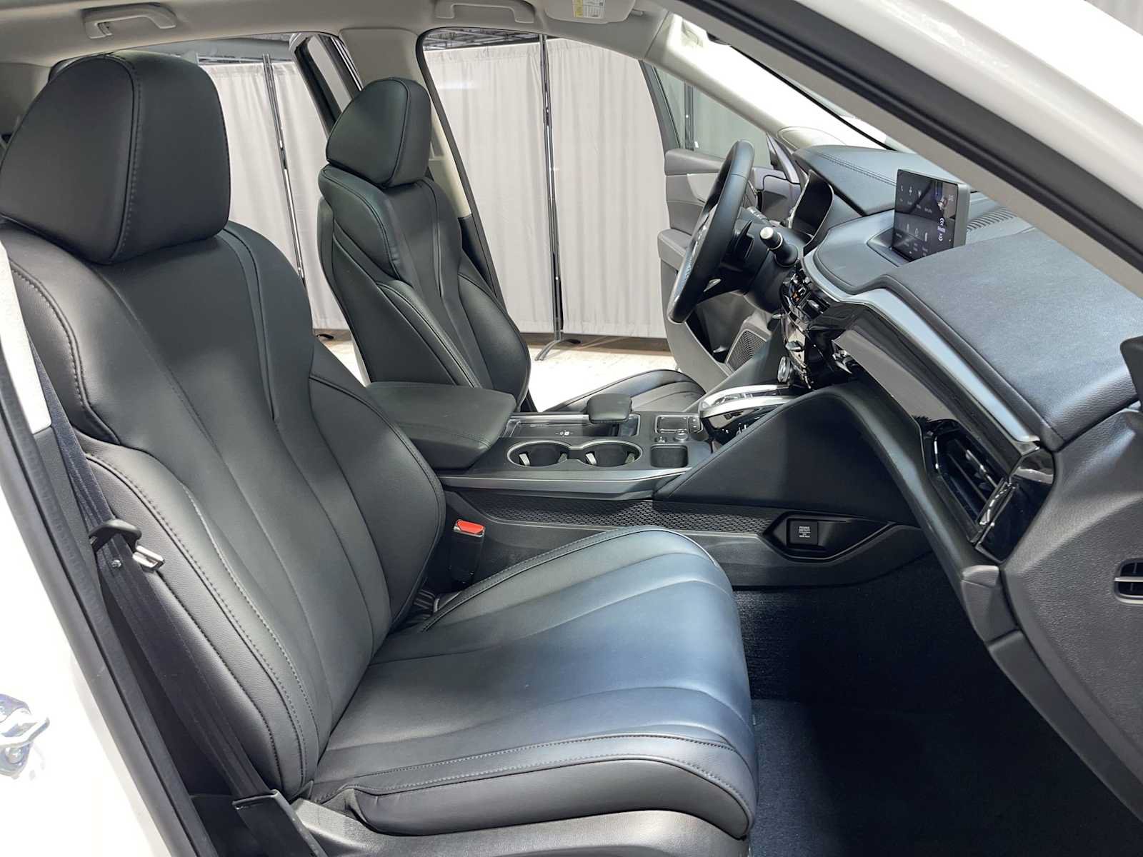 Certified 2024 Acura MDX SH-AWD image 14