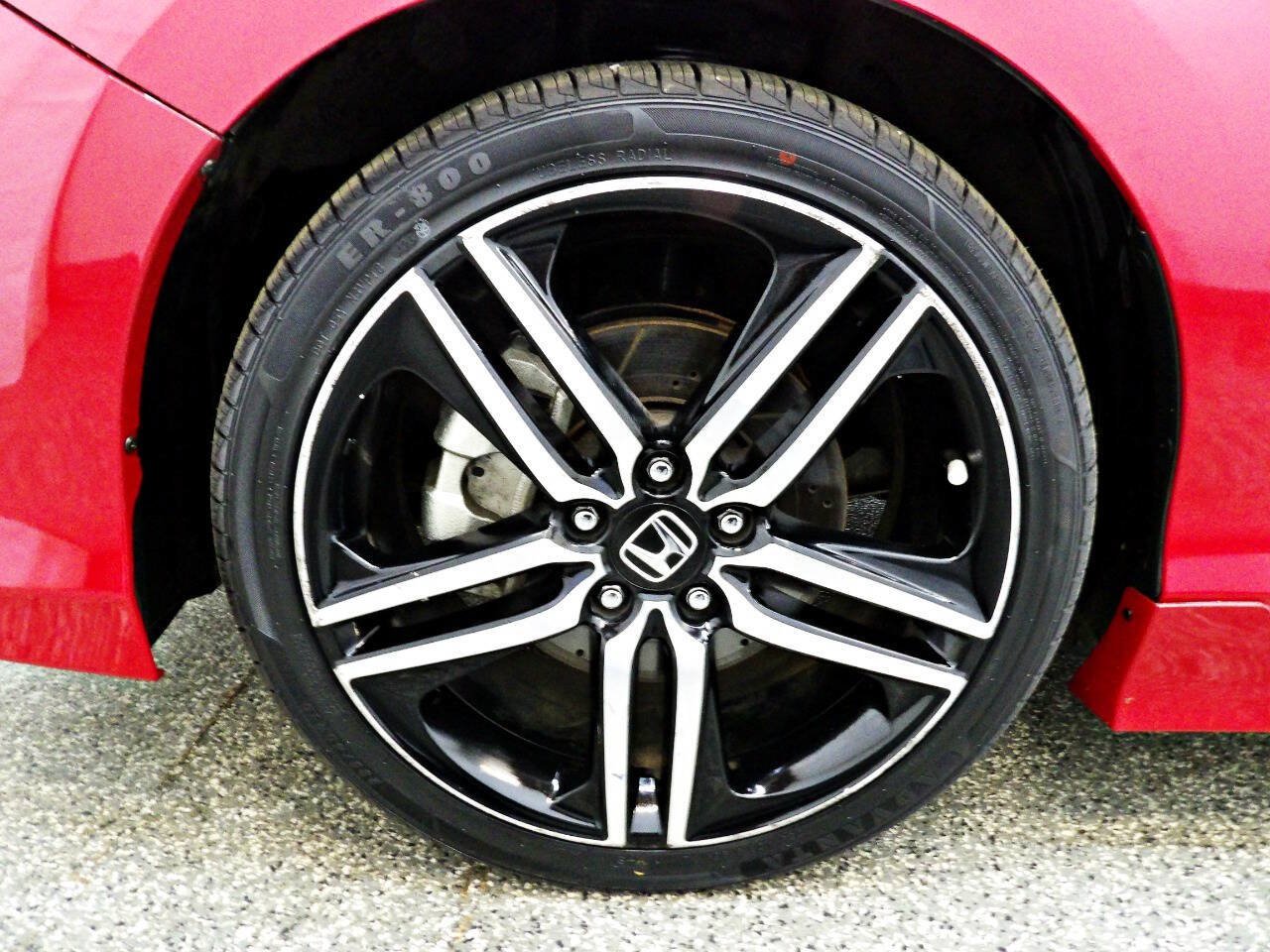 Used 2017 Honda Accord Sport image 18