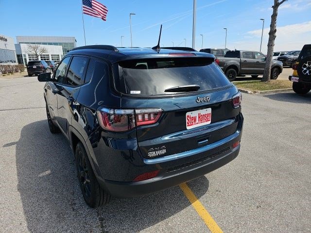 New 2026 Jeep Compass Latitude AWD/4WD image 3