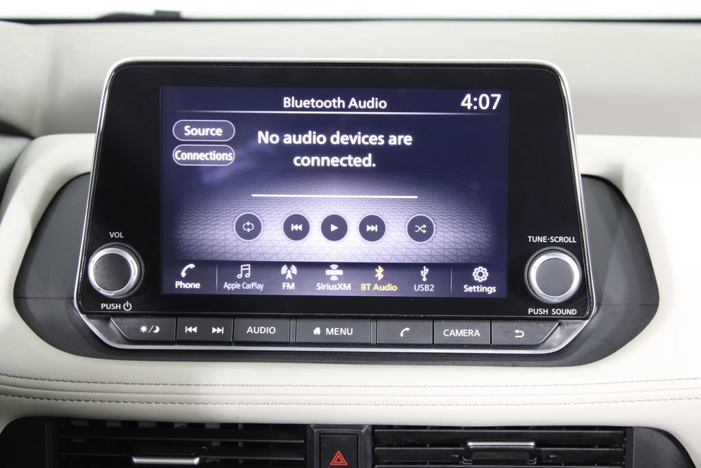 Certified 2025 Nissan Rogue SV image 9