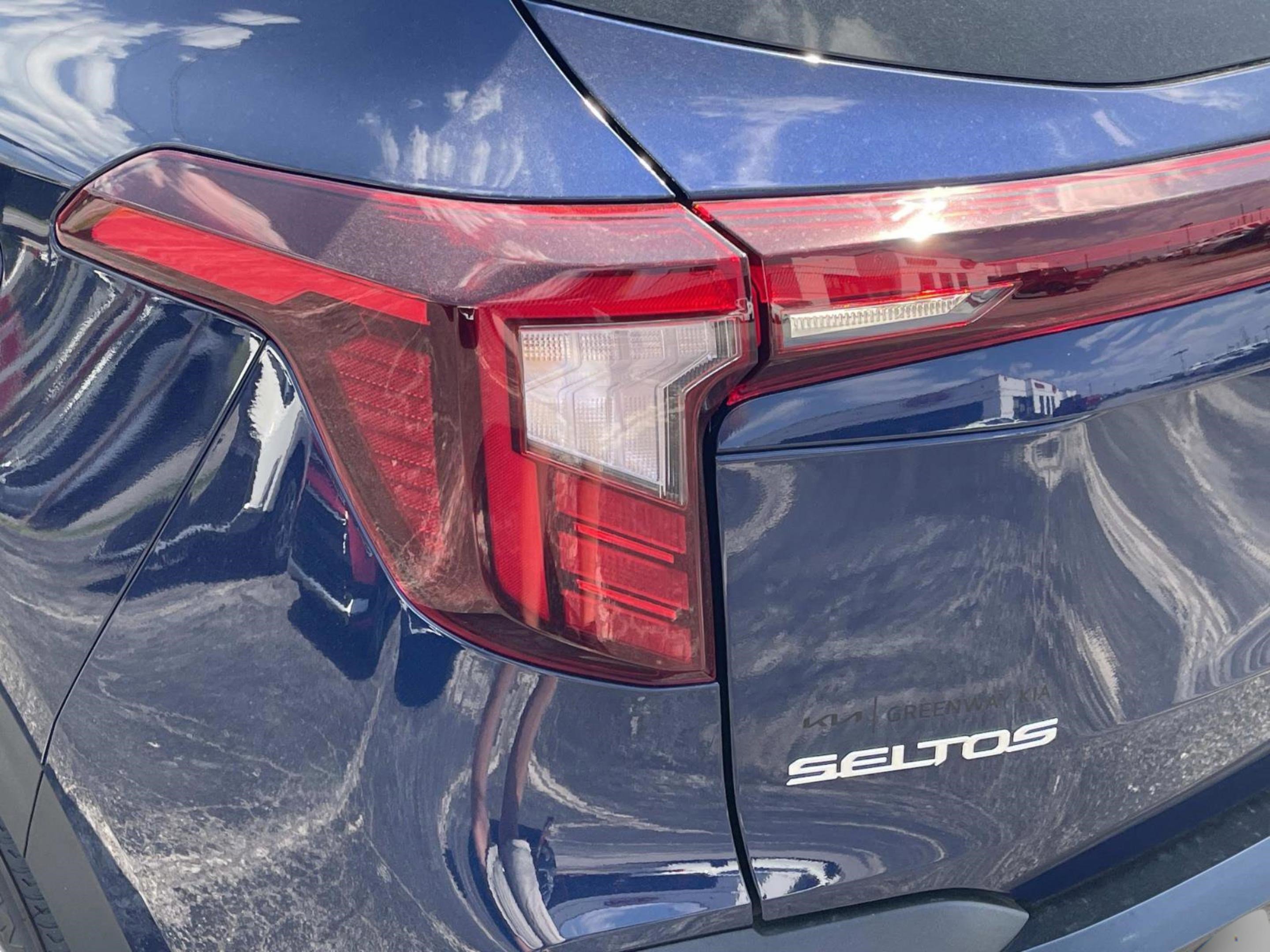 New 2026 Kia Seltos EX image 10