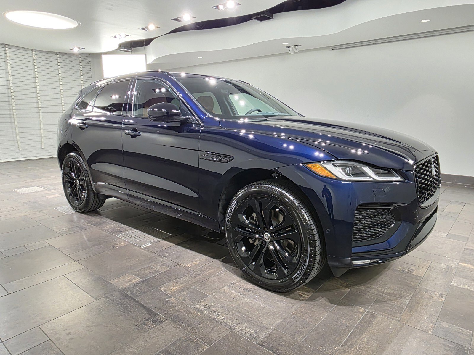 New 2026 Jaguar F-PACE R-Dynamic S image 28