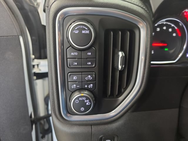 Used 2021 Chevrolet Silverado 1500 LT Trail Boss w/ Bed Protection Package AWD/4WD image 19