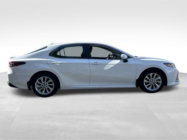 Used 2024 Toyota Camry LE w/ Convenience Package FWD image 6