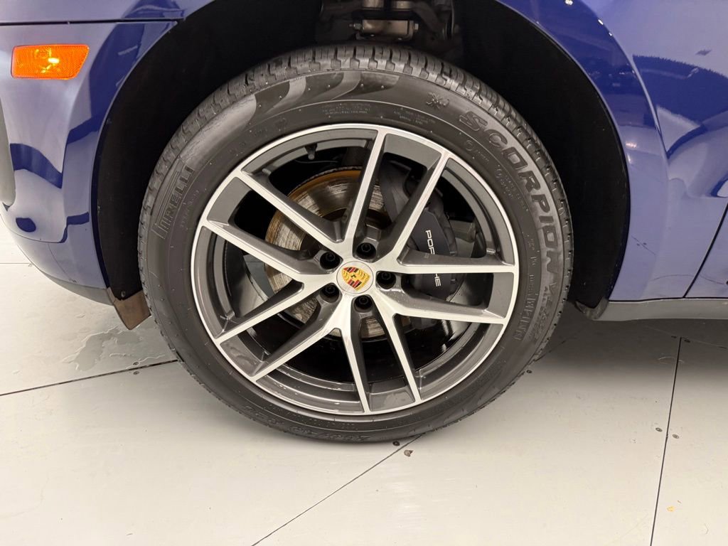 Used 2025 Porsche Macan image 41