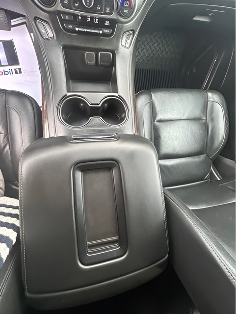 Used 2018 Chevrolet Suburban LT AWD/4WD image 23