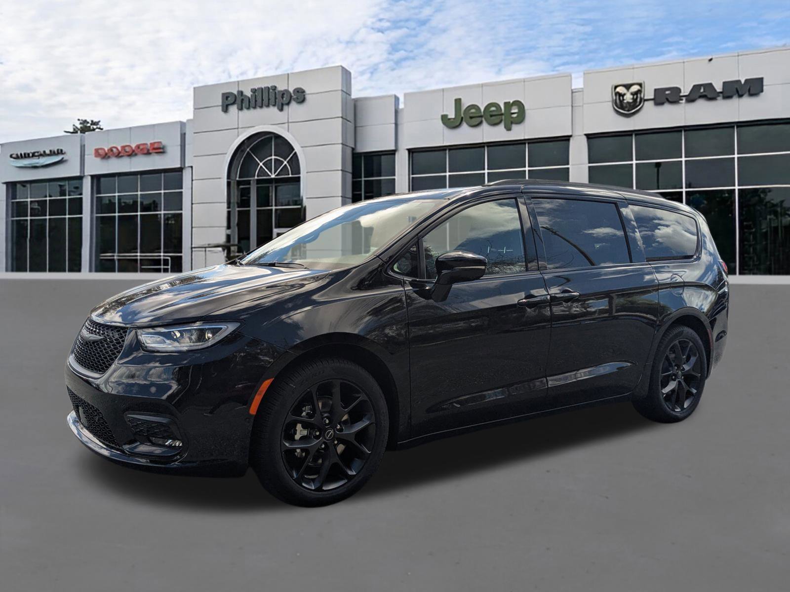 New 2026 Chrysler Pacifica Limited image 7