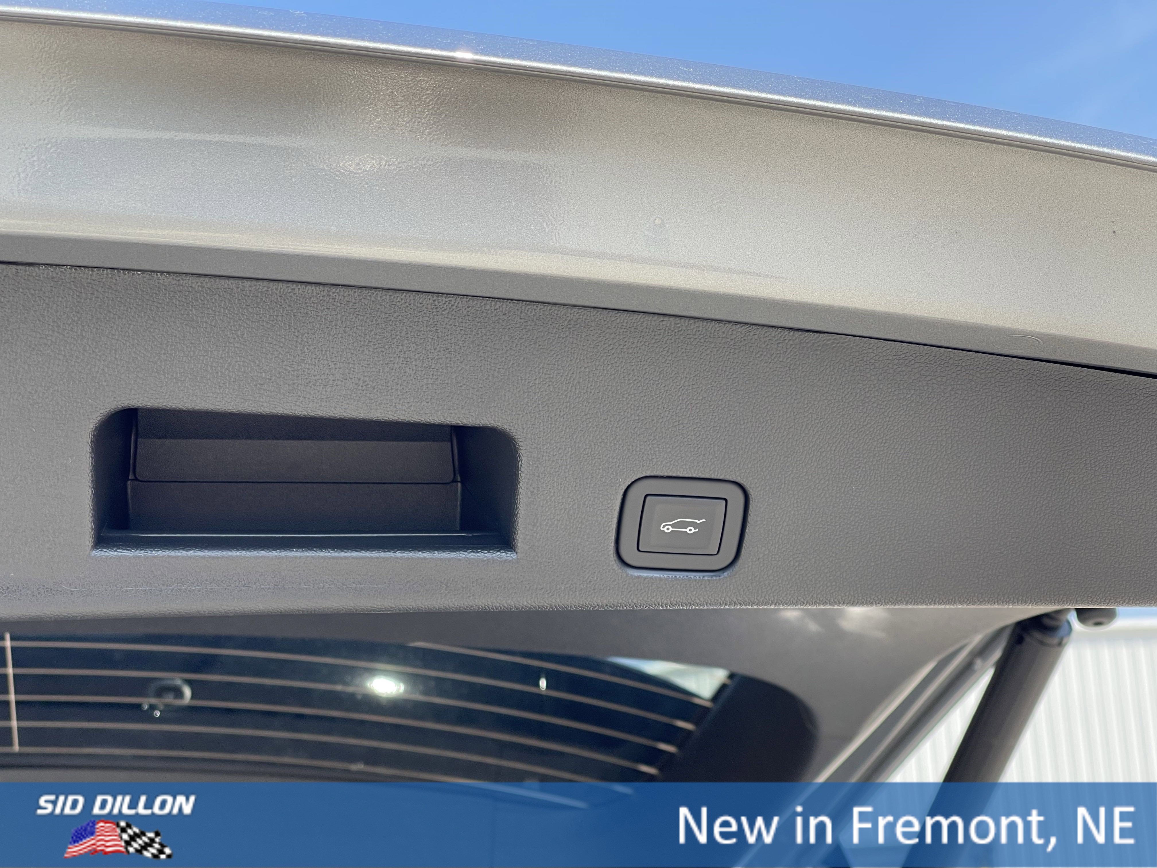 New 2026 GMC Acadia Elevation image 18