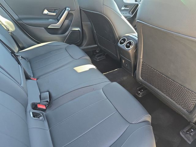 Used 2025 Mercedes-Benz CLA 250 image 13