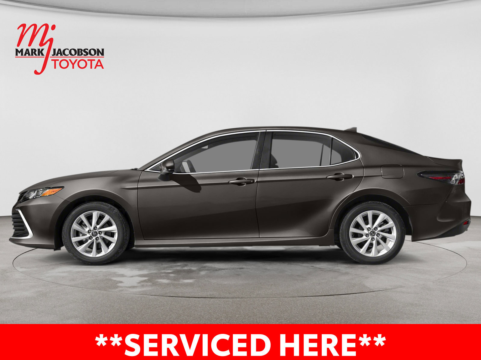 Used 2021 Toyota Camry LE FWD image 5