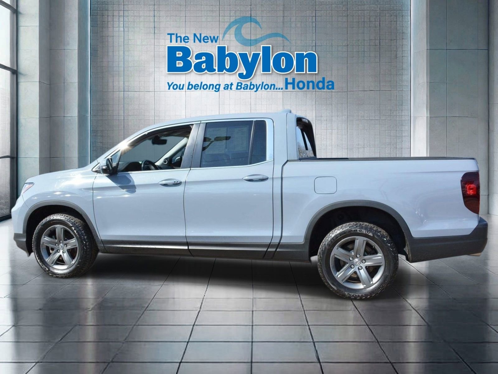 Used 2023 Honda Ridgeline RTL image 2