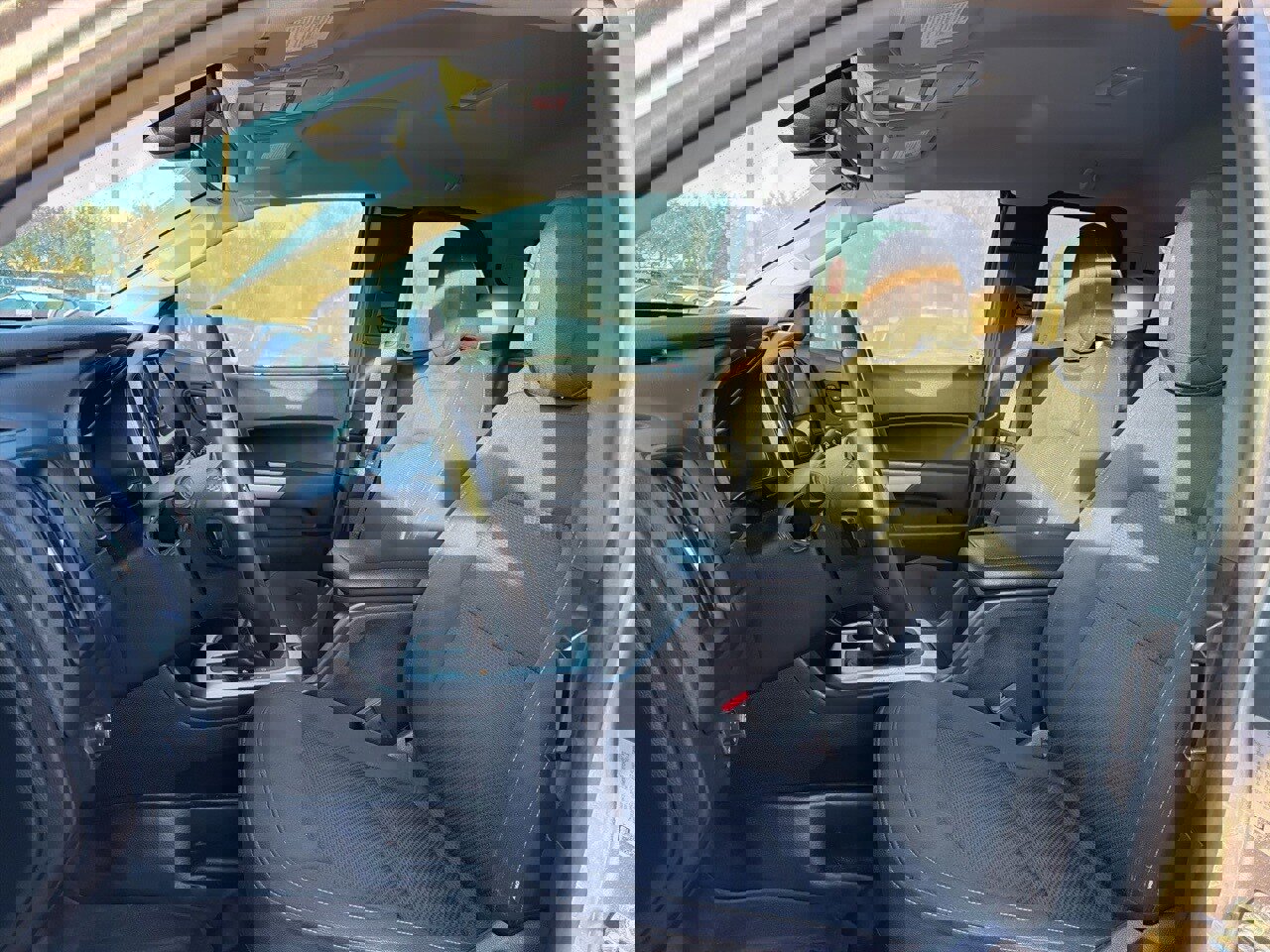 Used 2022 Chevrolet Colorado LT w/ Fleet Safety Package image 9