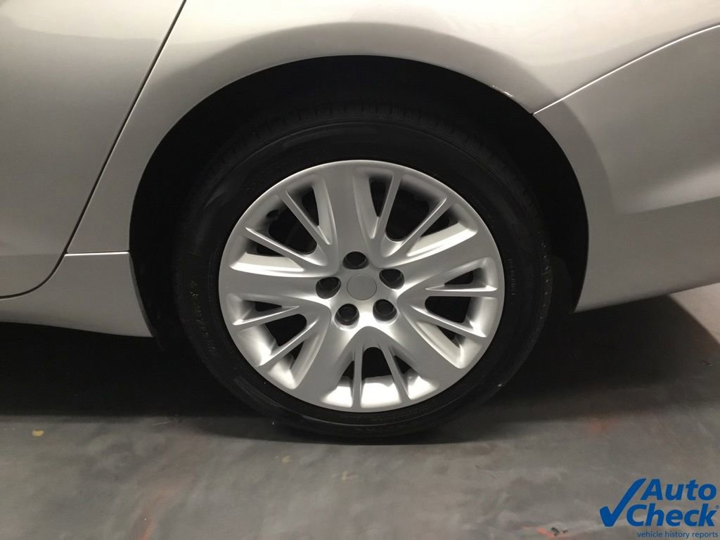 Used 2015 Chevrolet Impala LS w/ LS Convenience Package image 19