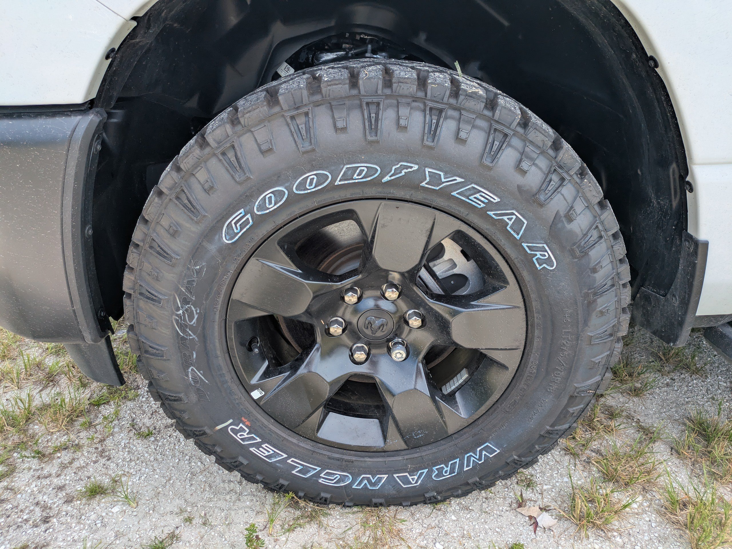 Used 2025 RAM 1500 Warlock AWD/4WD image 11