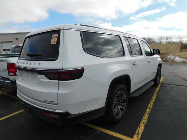 Used 2024 Jeep Wagoneer L Series II w/ Flexible Seating Group image 9