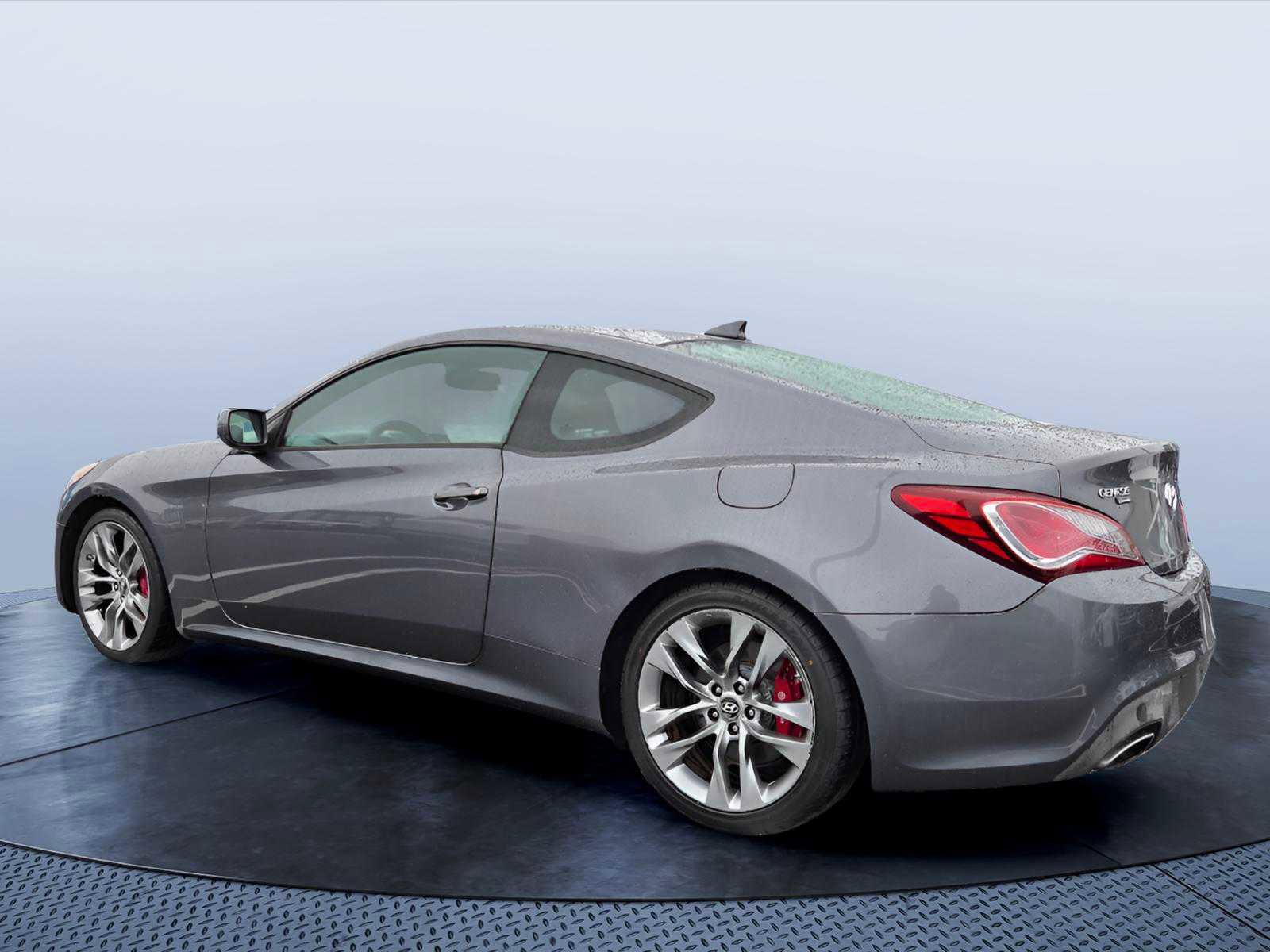Used 2014 Hyundai Genesis 2.0T RWD image 5