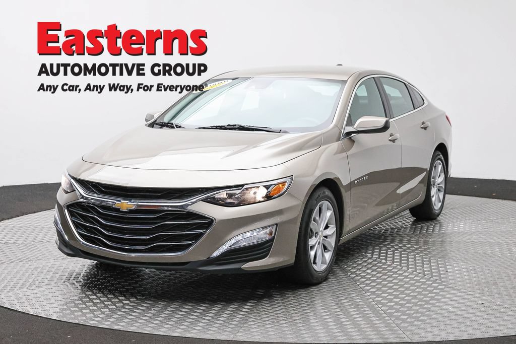 Used 2025 Chevrolet Malibu LT FWD image 1