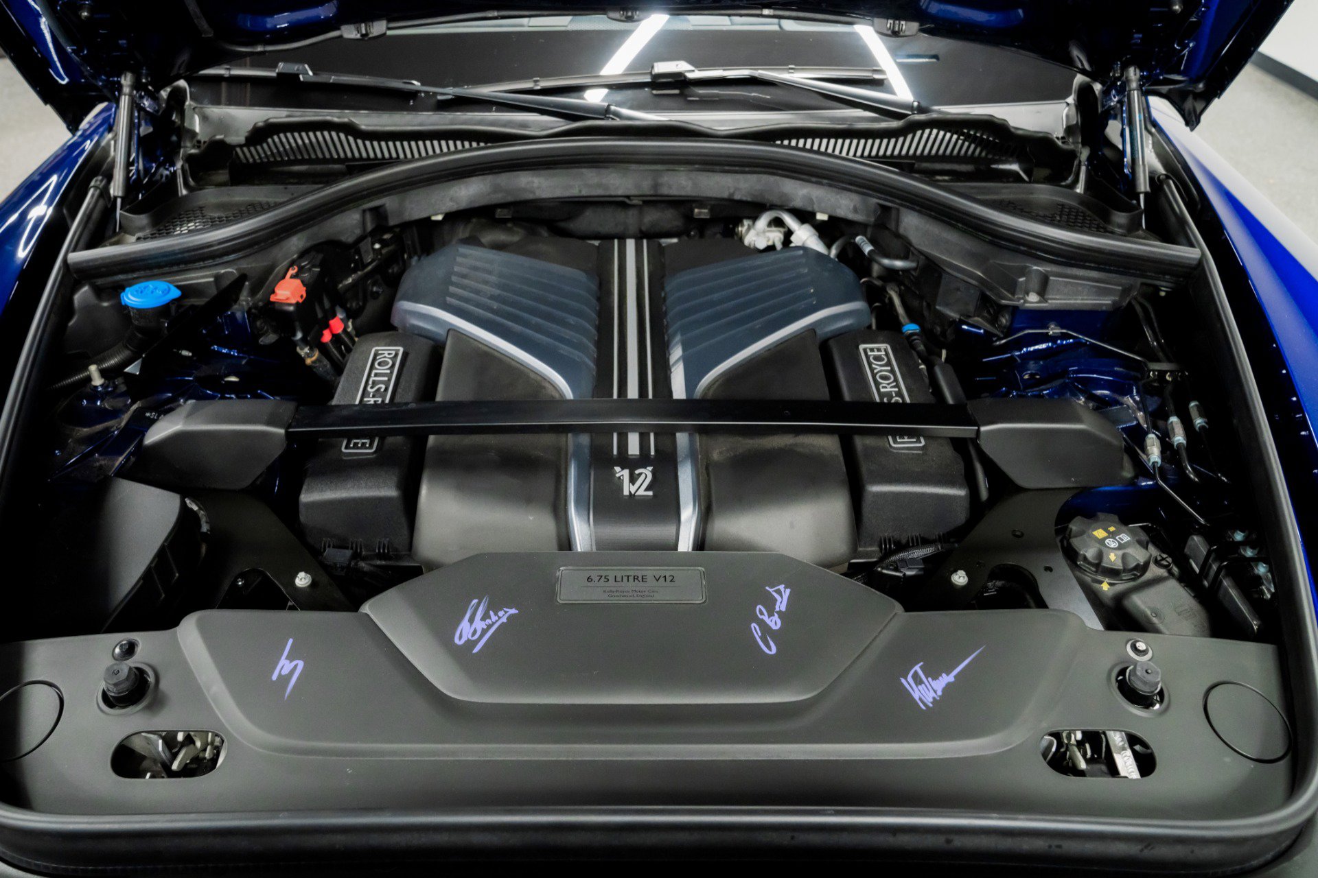 Used 2024 Rolls-Royce Cullinan Black Badge image 10