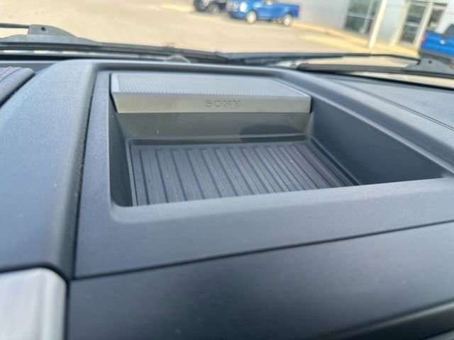 Used 2017 Ford F150 Platinum w/ Equipment Group 701A Luxury image 46