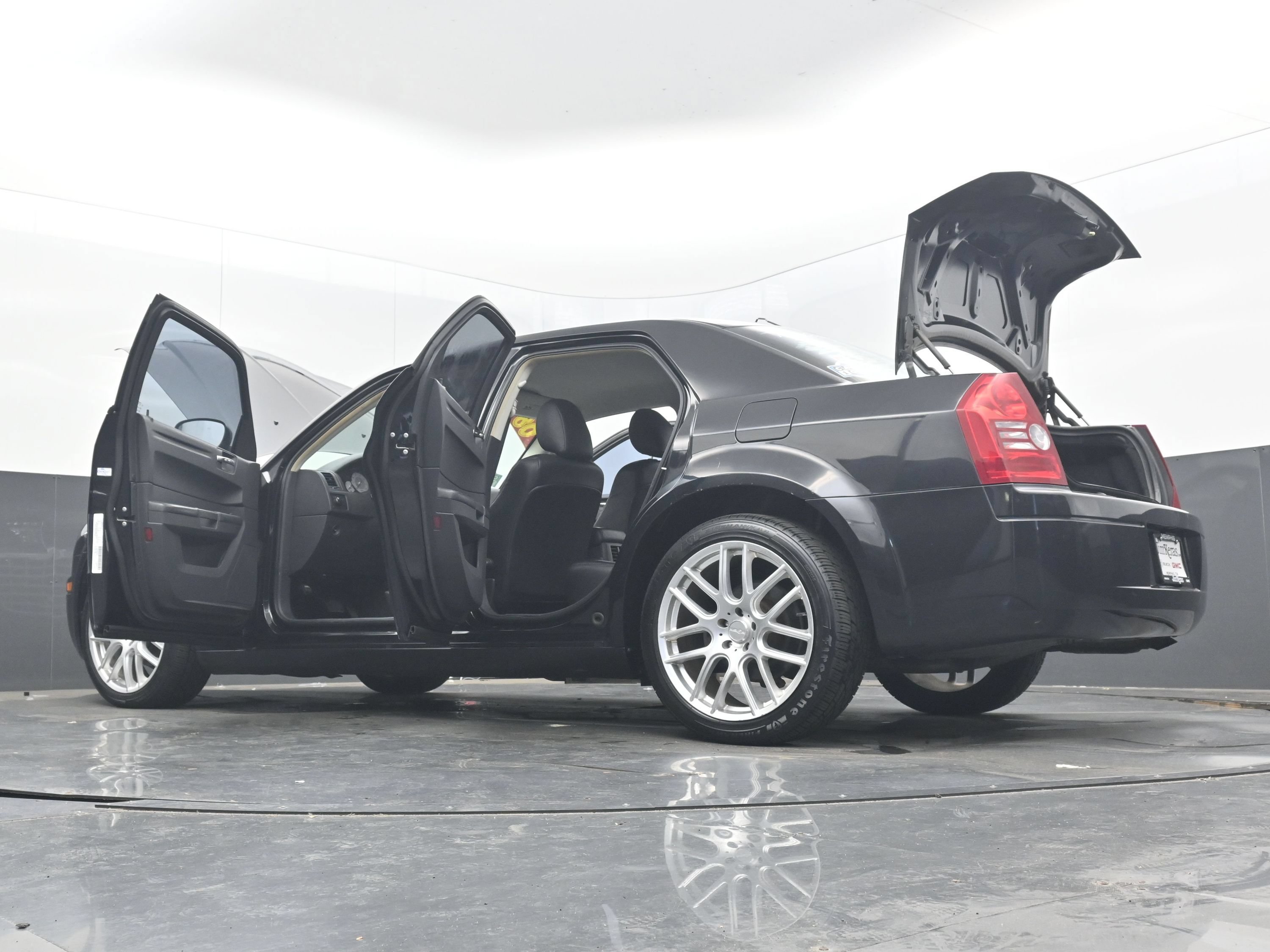 Used 2008 Chrysler 300 LX RWD image 40