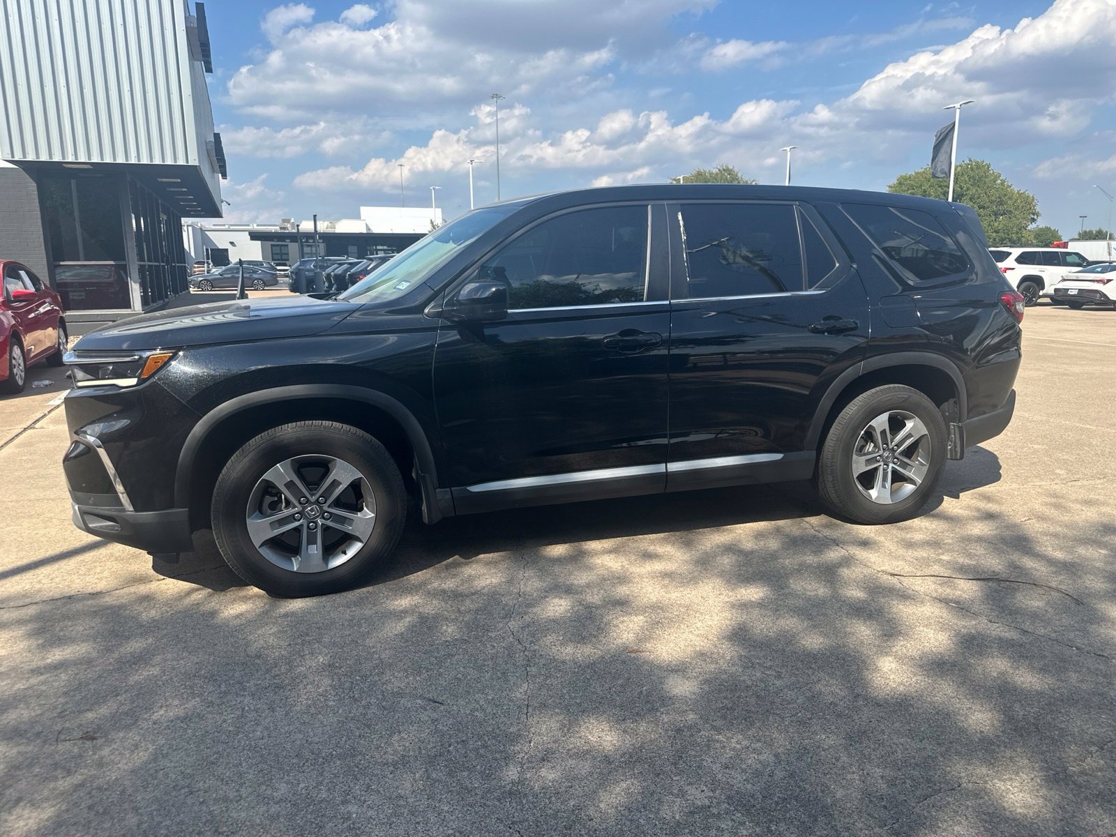 Used 2023 Honda Pilot EX-L image 5