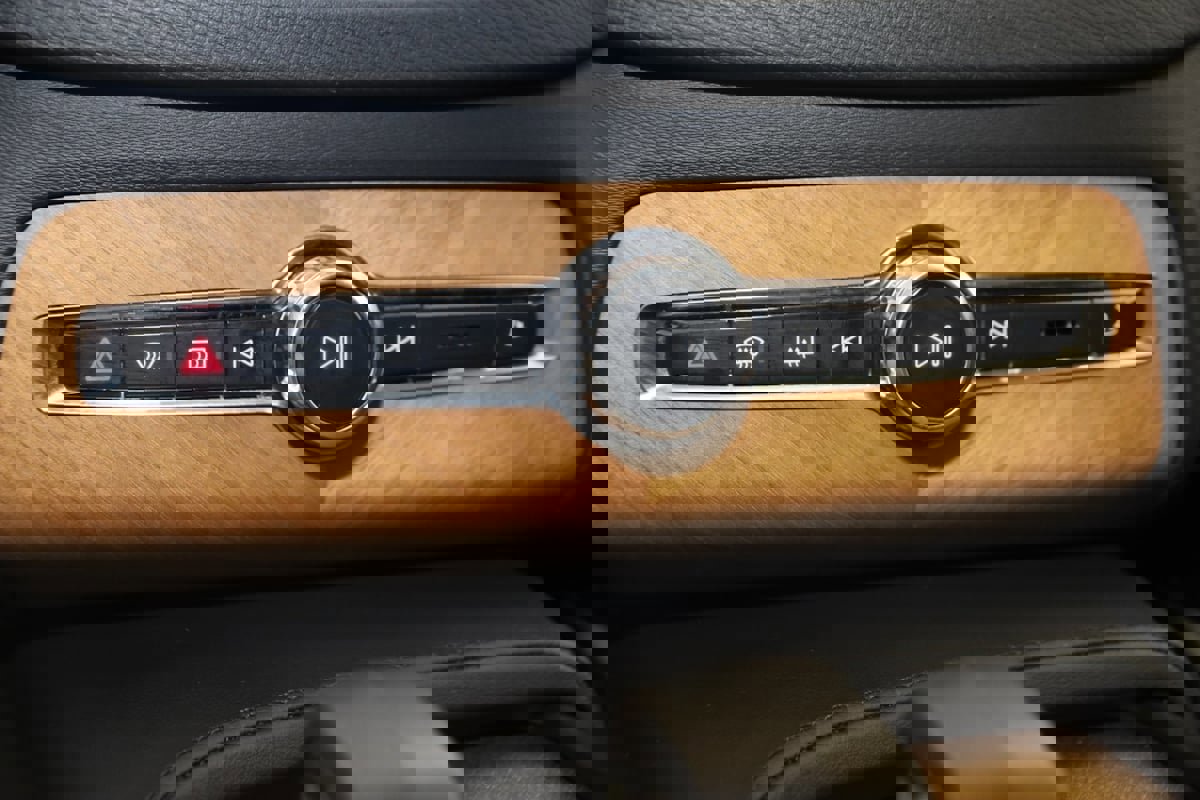 Used 2024 Volvo XC90 B5 Plus image 31