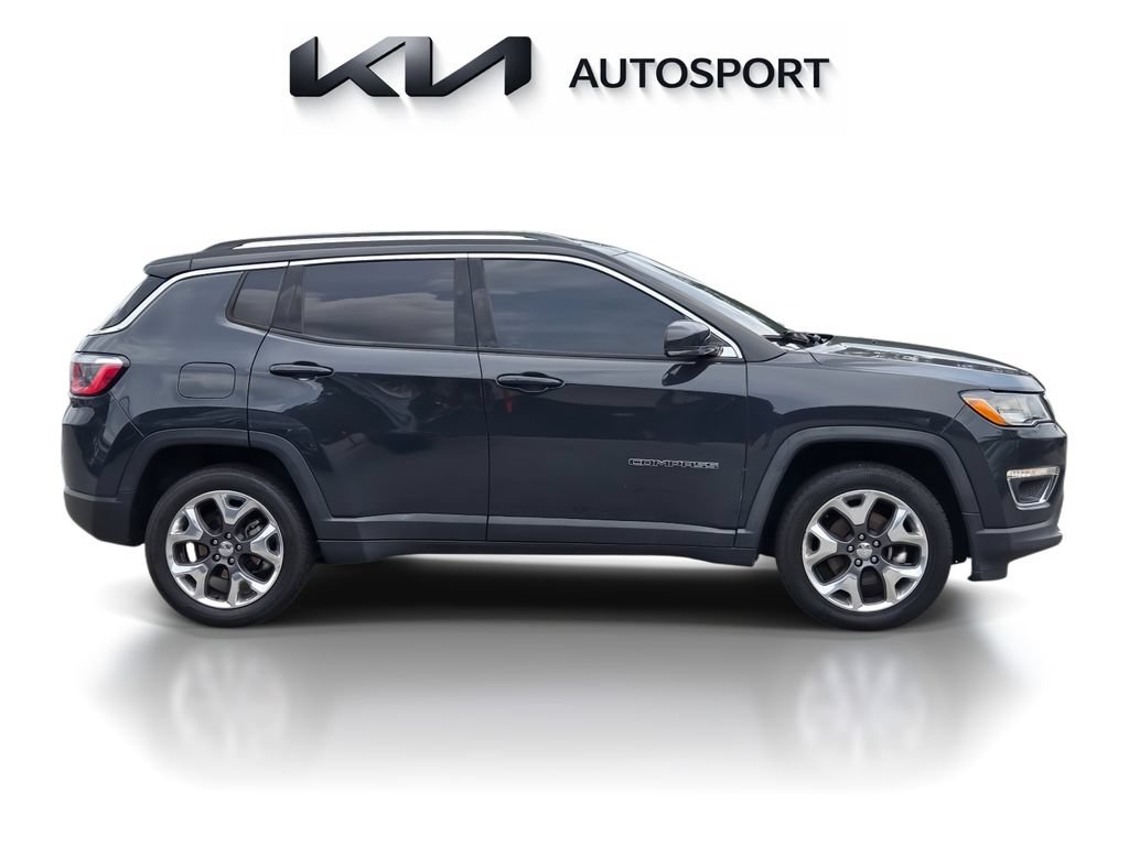 Used 2018 Jeep Compass Limited w/ Navigation Group AWD/4WD image 8
