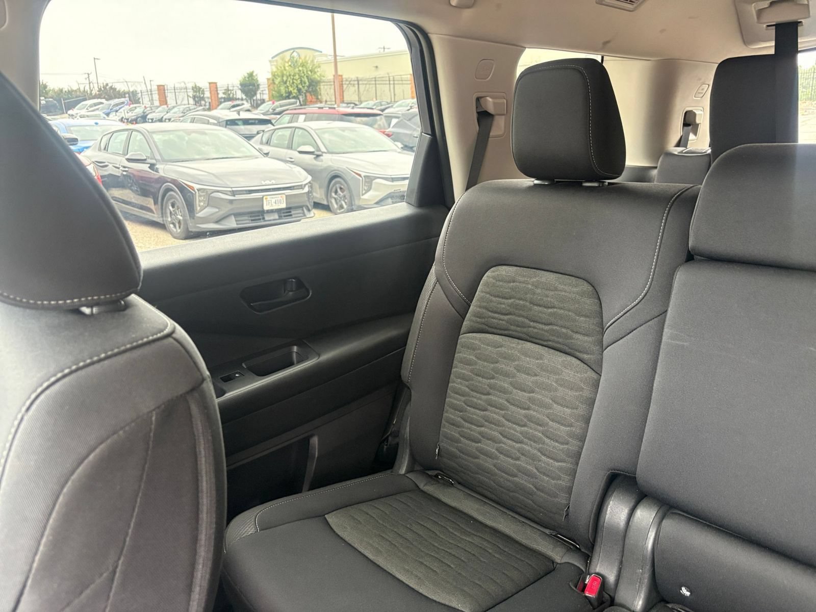 Used 2025 Nissan Pathfinder SV AWD/4WD image 36