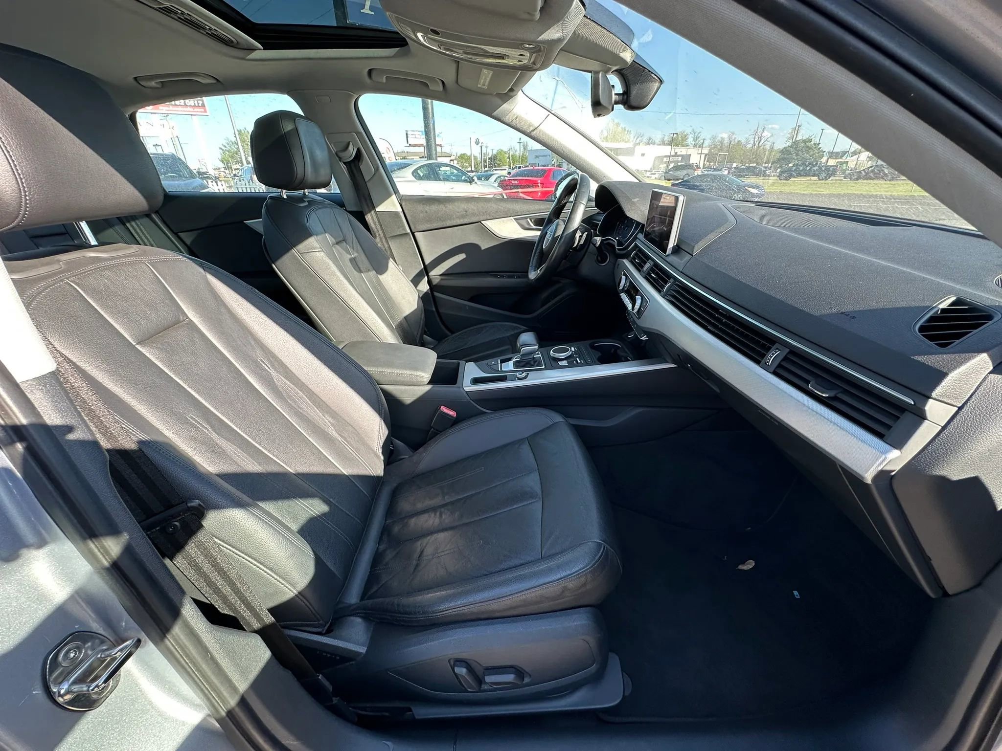 Used 2017 Audi A4 2.0T Premium w/ Audi MMI Navigation Plus FWD image 13