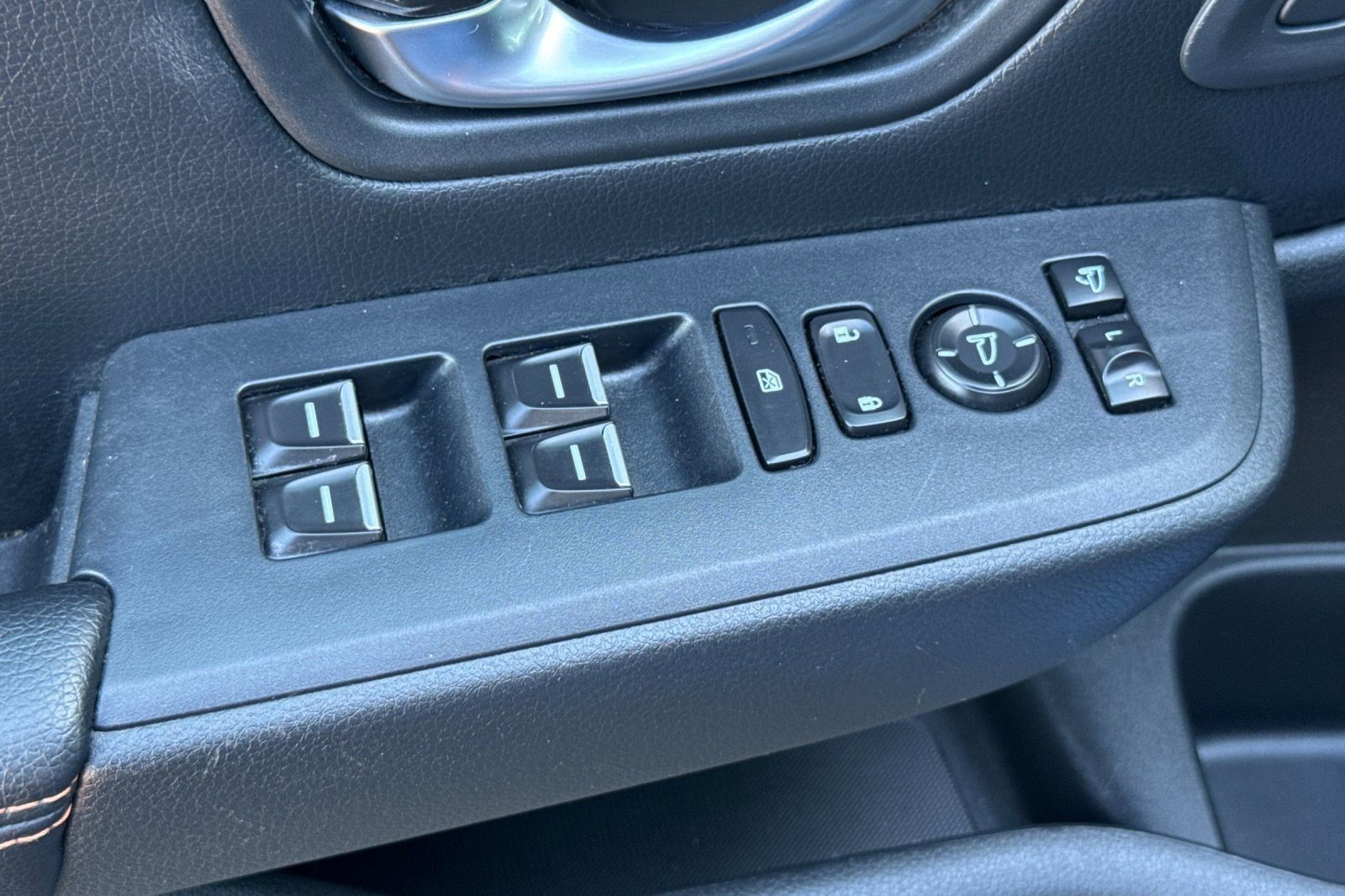 Certified 2024 Honda Pilot TrailSport image 13