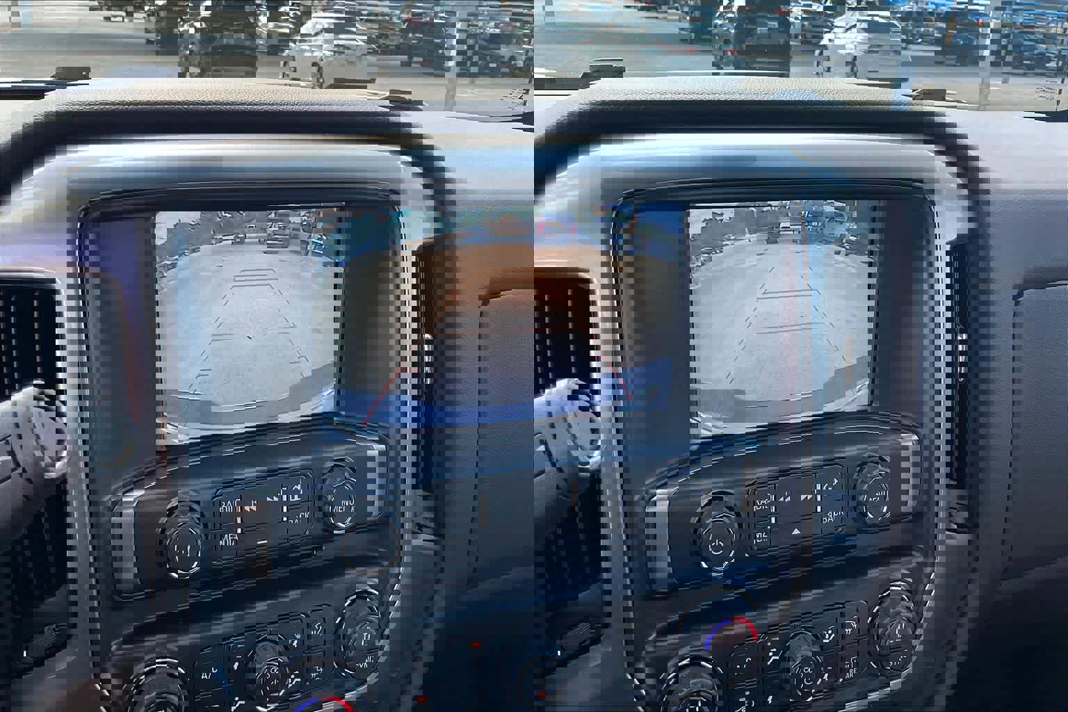 Used 2018 Chevrolet Silverado 1500 LT w/ LT Eassist Package image 26