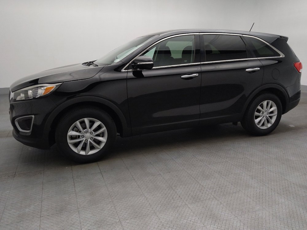 Used 2017 Kia Sorento L image 2