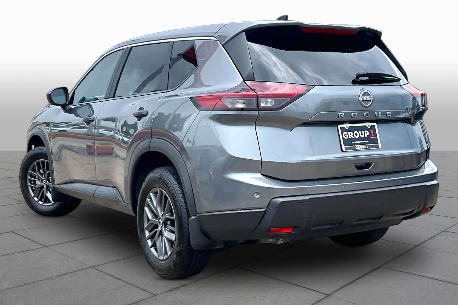 Certified 2025 Nissan Rogue S FWD image 11