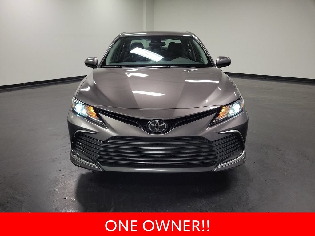 Used 2023 Toyota Camry LE FWD image 3