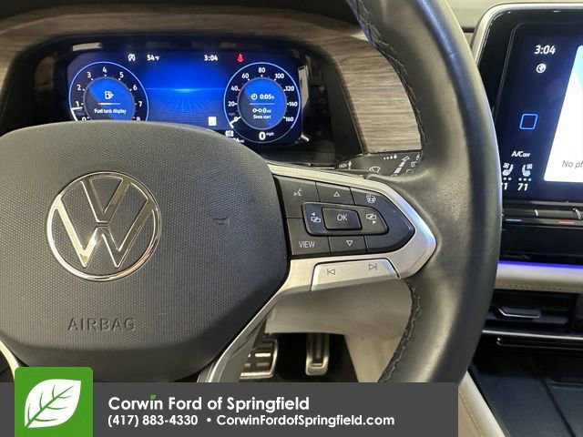 Used 2024 Volkswagen Atlas SEL Premium R-Line image 33