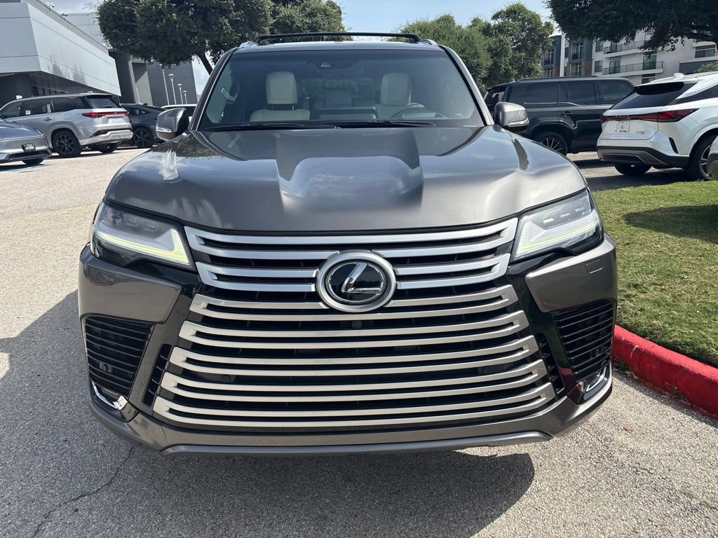 Used 2022 Lexus LX 600 4WD w/ Accessory Package (Z1) image 8