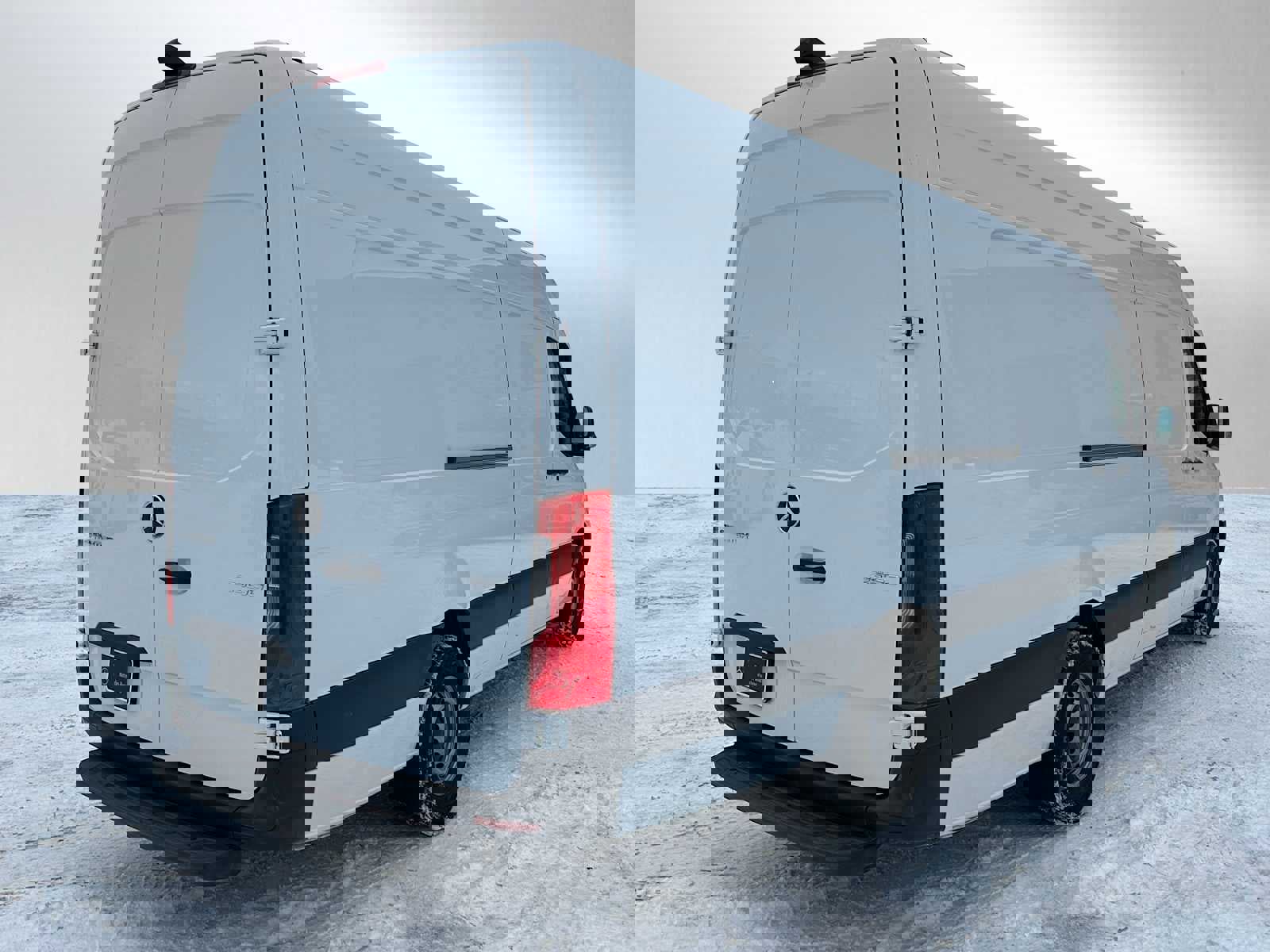 Used 2023 Mercedes-Benz Sprinter 2500 image 3