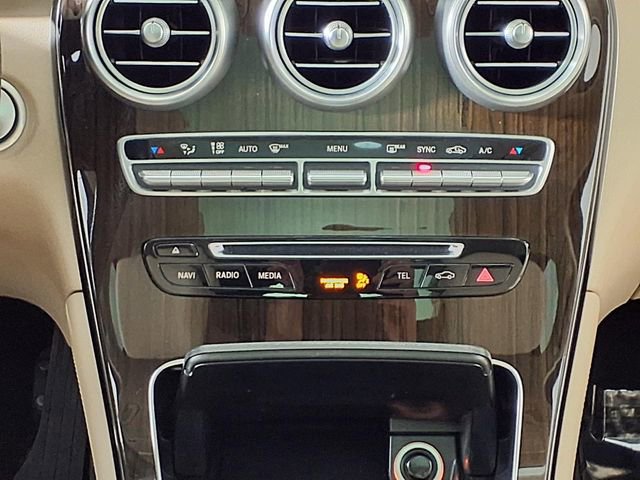 Used 2019 Mercedes-Benz GLC 300 4MATIC image 19