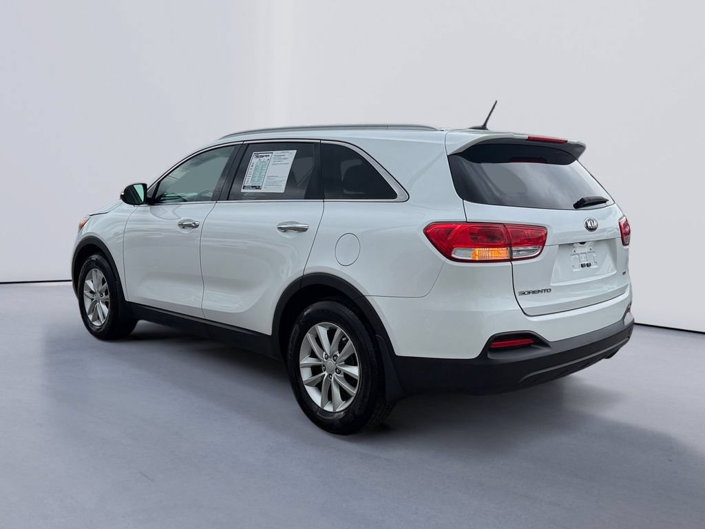 Used 2016 Kia Sorento FWD image 5