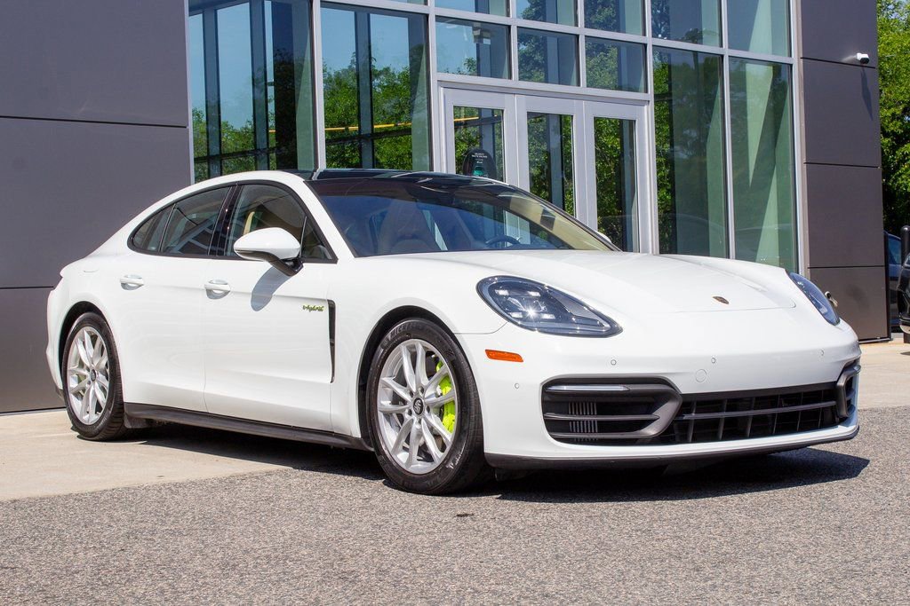 Used 2022 Porsche Panamera 4 w/ Premium Package image 3