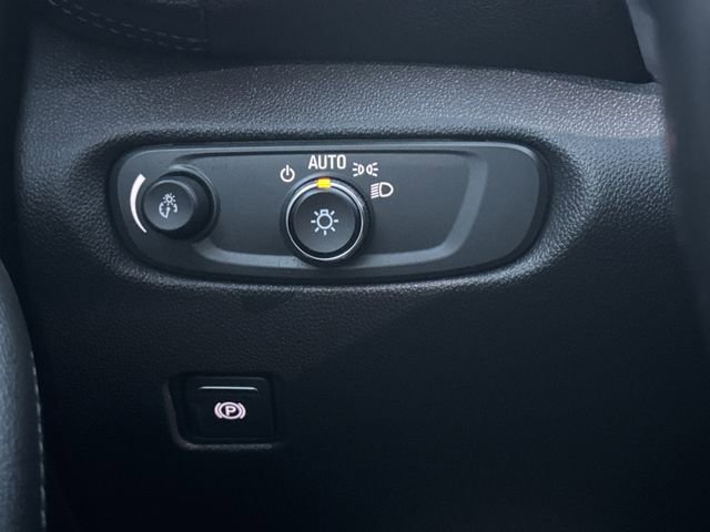 Certified 2019 Chevrolet Blazer LT image 17