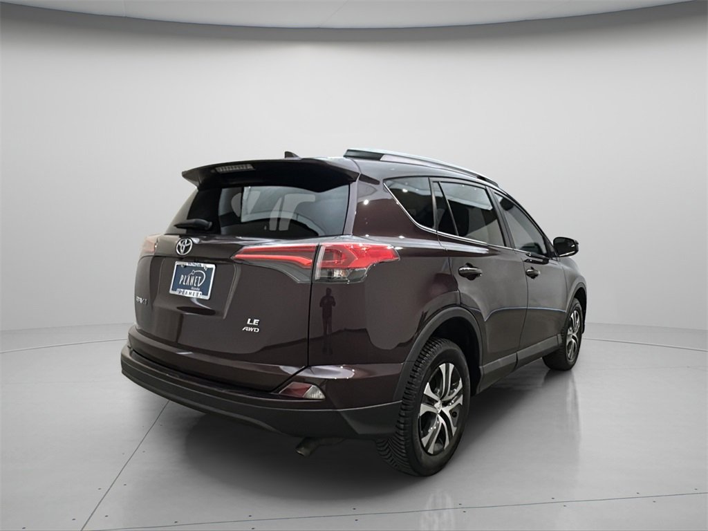 Used 2017 Toyota RAV4 LE image 6
