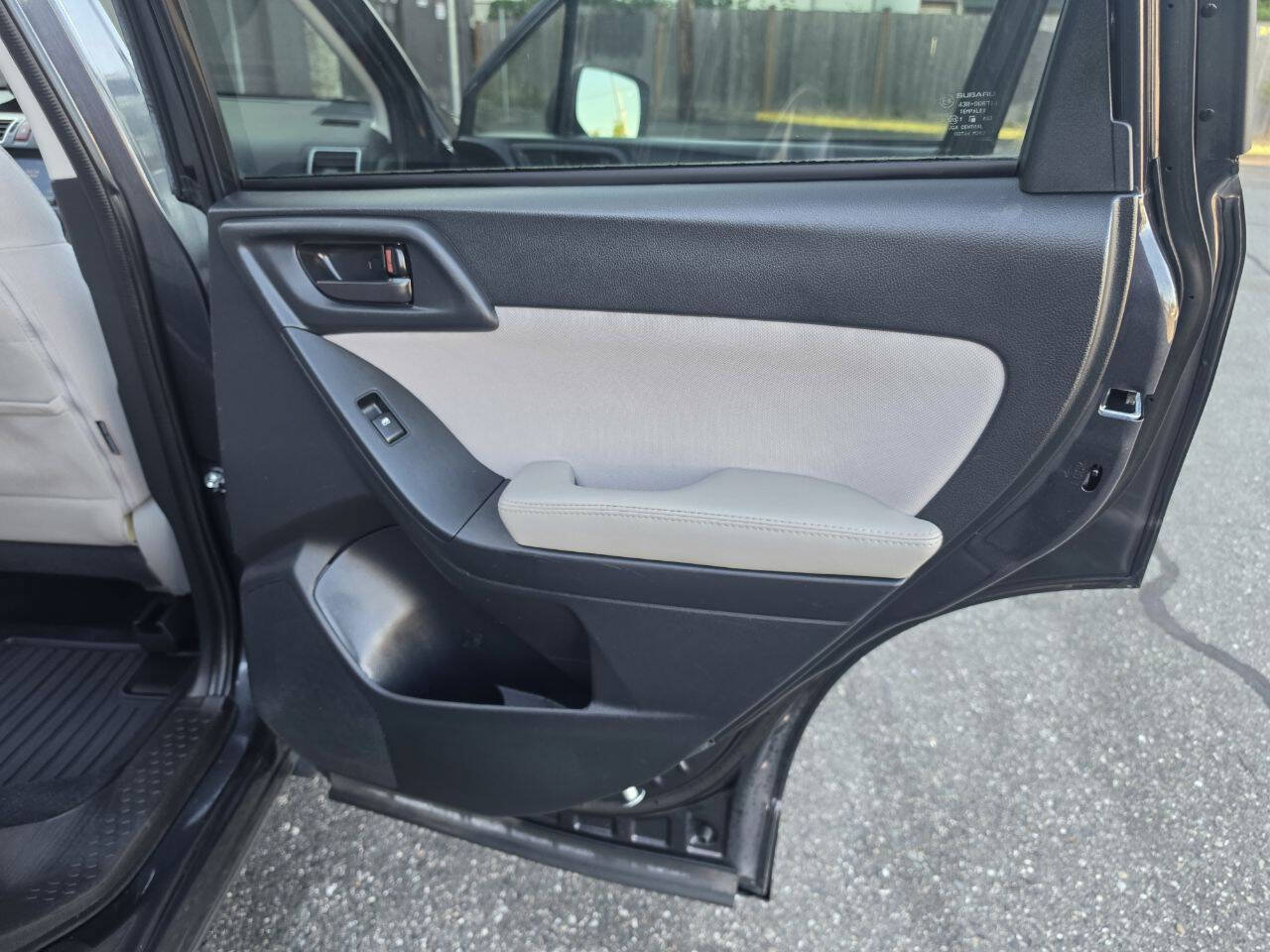 Used 2016 Subaru Forester 2.5i Premium AWD/4WD image 34