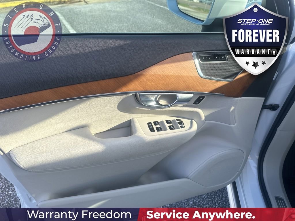 Used 2022 Volvo XC90 T6 Momentum w/ Advanced Package AWD/4WD image 12